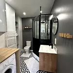 De La Apartment